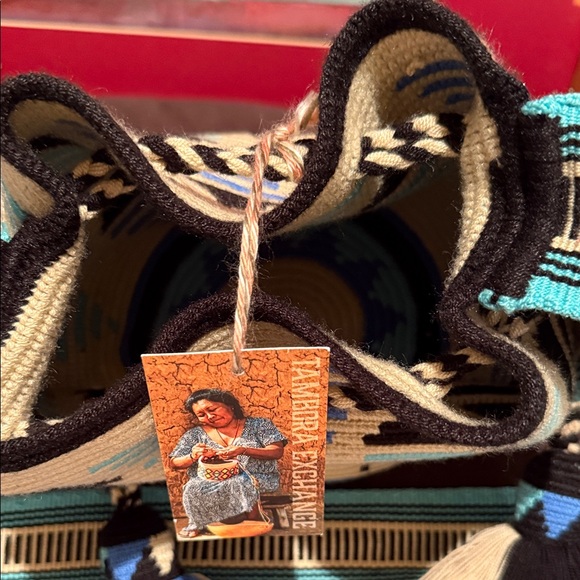 EXCHANGE Beige and Teal Patterned Tote. - Picture 3 of 4